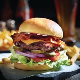 Applebees Grill + Bar | 3700 Pine Grove Ave, Port Huron, MI 48060, USA | Phone: (810) 984-5682