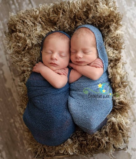 Newborn Photography by Chandra Lee Photography | 225 Millburn Dr, Bowmanville, ON L1C 5M1, Canada | Phone: (905) 449-2200