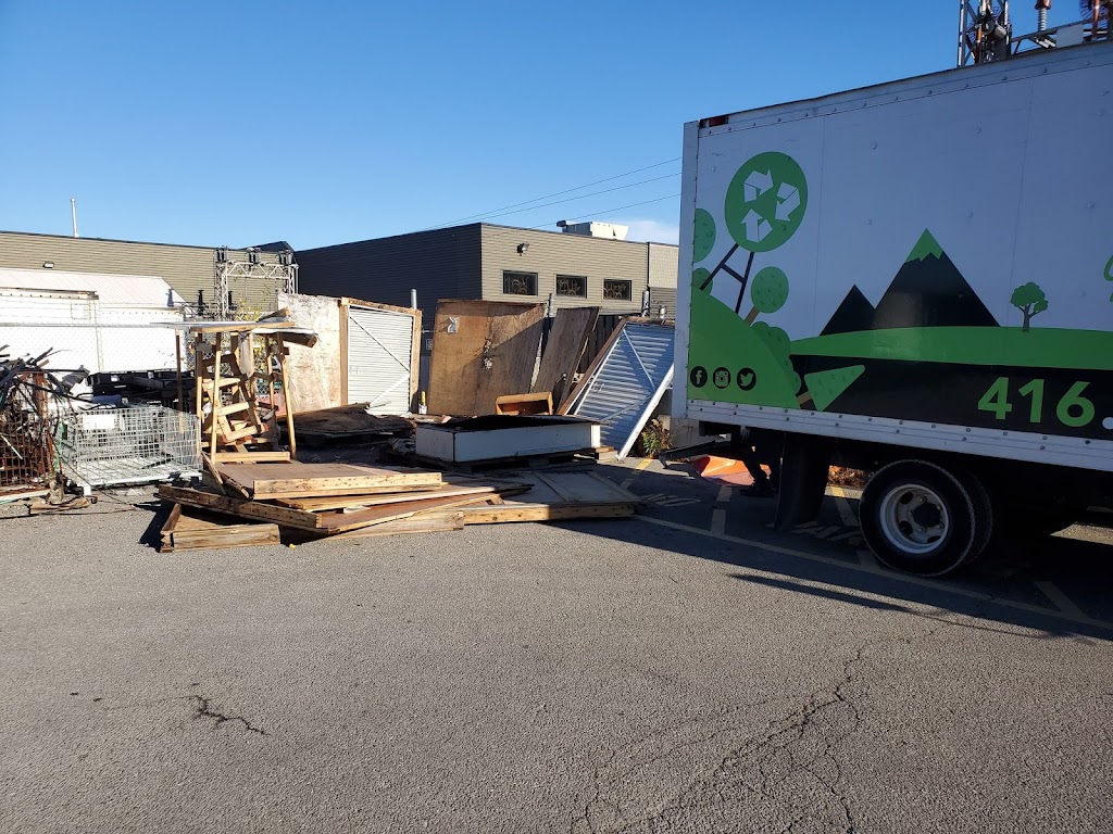Junk Removal & Recycling, Green Junk Fellas | point of interest | 4 Carberry Crescent, Brampton, ON L6V 2E9, Canada | 4168973322 OR +1 416-897-3322