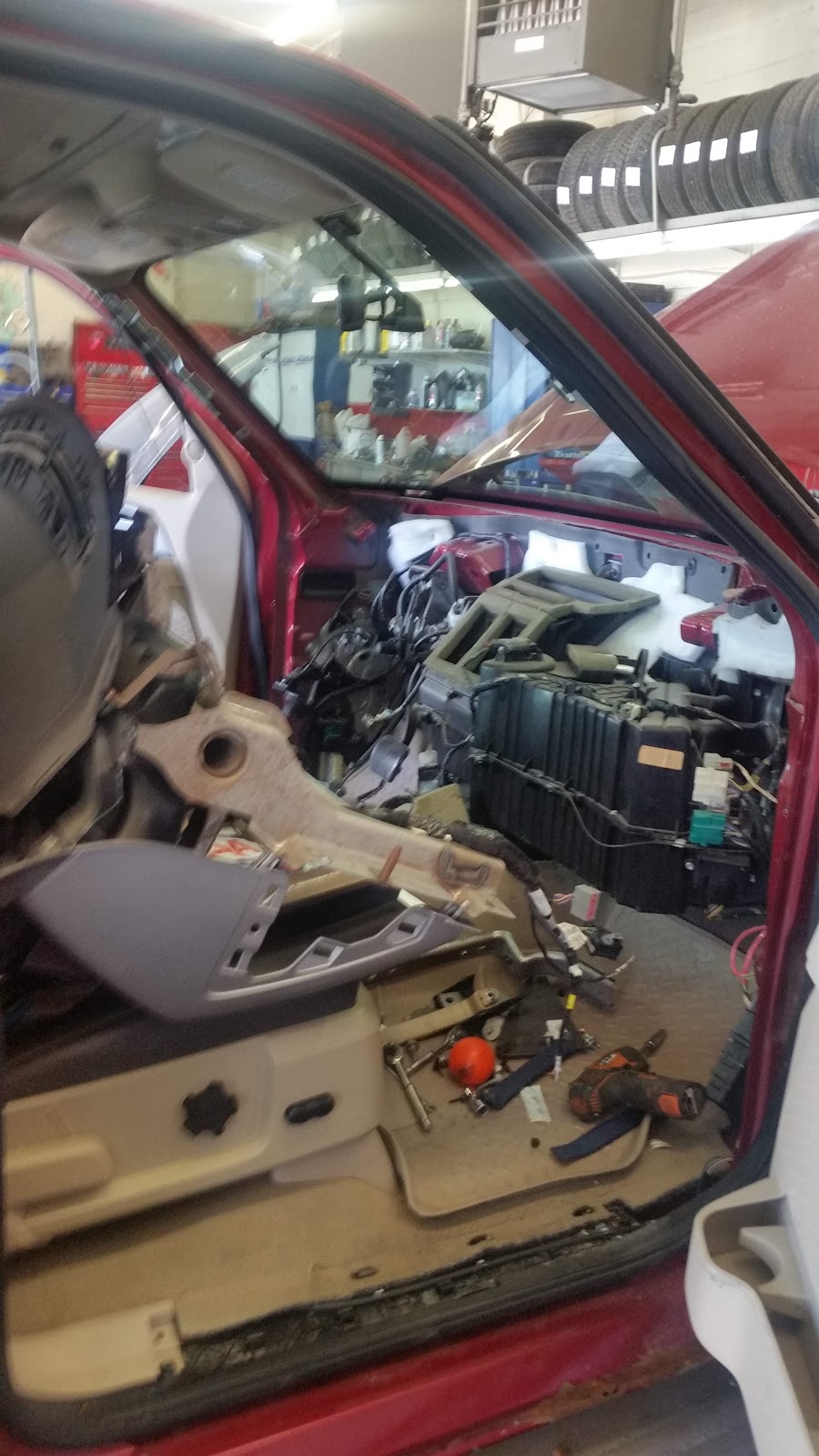 Degagne Motors (1990) Ltd | 366 Marion St, Winnipeg, MB R2H 0V5, Canada | Phone: (204) 237-9315