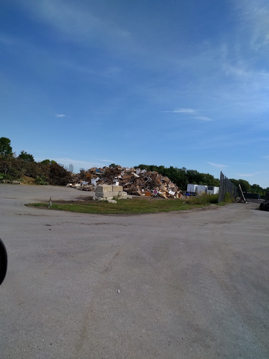 County of Simcoe Landfill | point of interest | 5715 Sideroad 30 & 31 Nottawasaga, Stayner, ON L0M 1S0, Canada | 7057356901 OR +1 705-735-6901