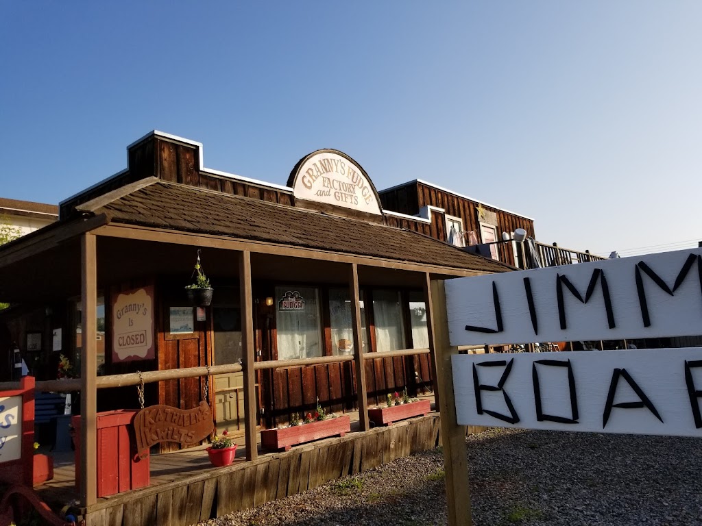 Boardwalk Bistro & Bakery | 44 Main St E, Big Valley, AB T0J 0G0, Canada | Phone: (403) 741-9366