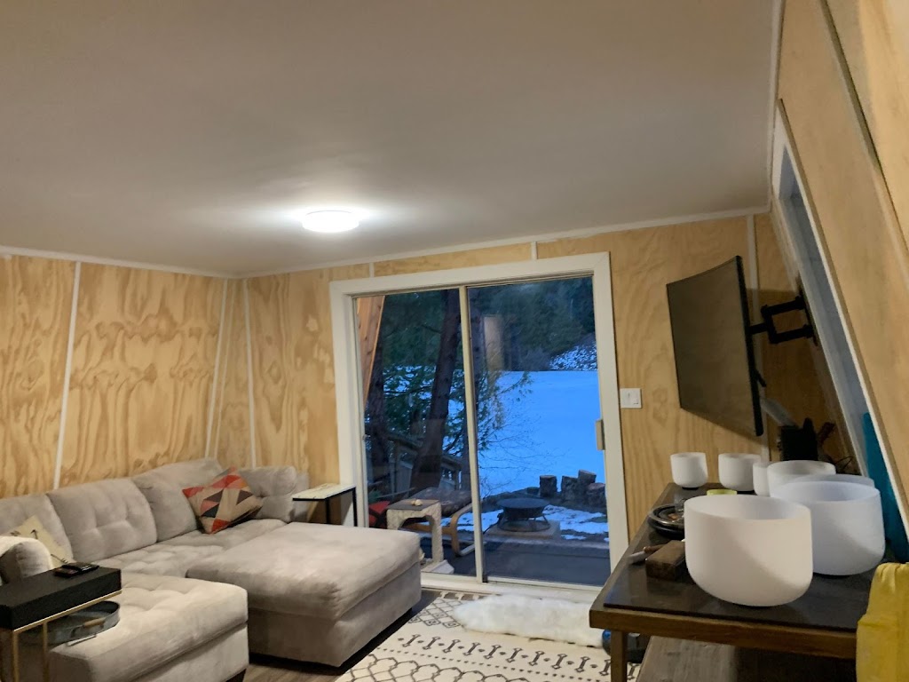 Casa Cabin at Magic Lake Swimming Hole | 4898 Pirates Rd, Pender Island, BC V0N 2M2, Canada | Phone: (403) 829-8488