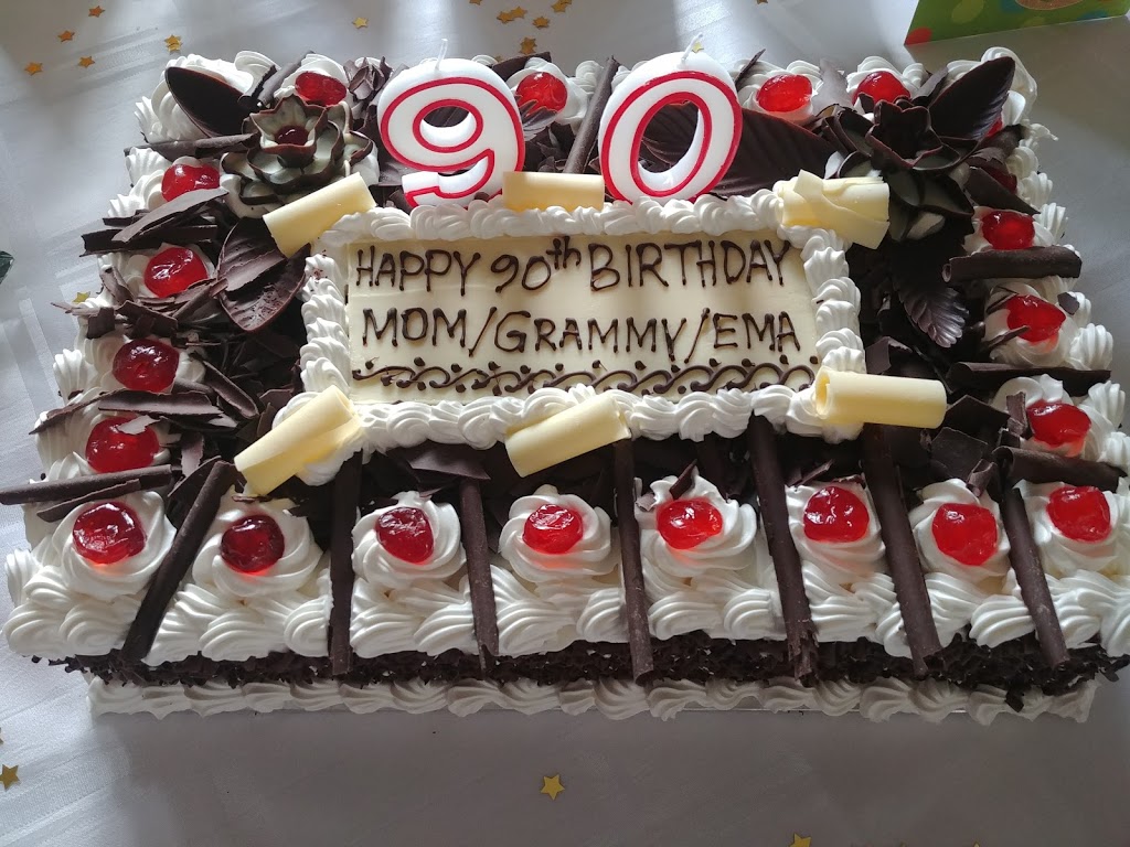 Dimpflmeier Bakery | 26 Advance Rd, Etobicoke, ON M8Z 2T4, Canada | Phone: (416) 239-3031