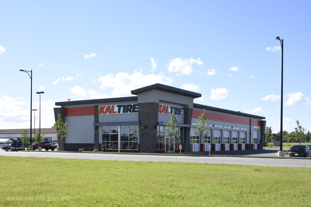 Kal Tire | 6615 Highway 43, Perth, ON K7H 3C7, Canada | Phone: (613) 267-2818