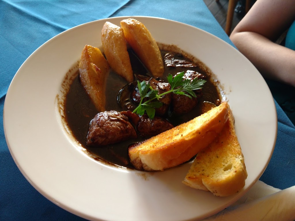 Focsle Tavern | 42 Queen St, Chester, NS B0J 1J0, Canada | Phone: (902) 275-1408
