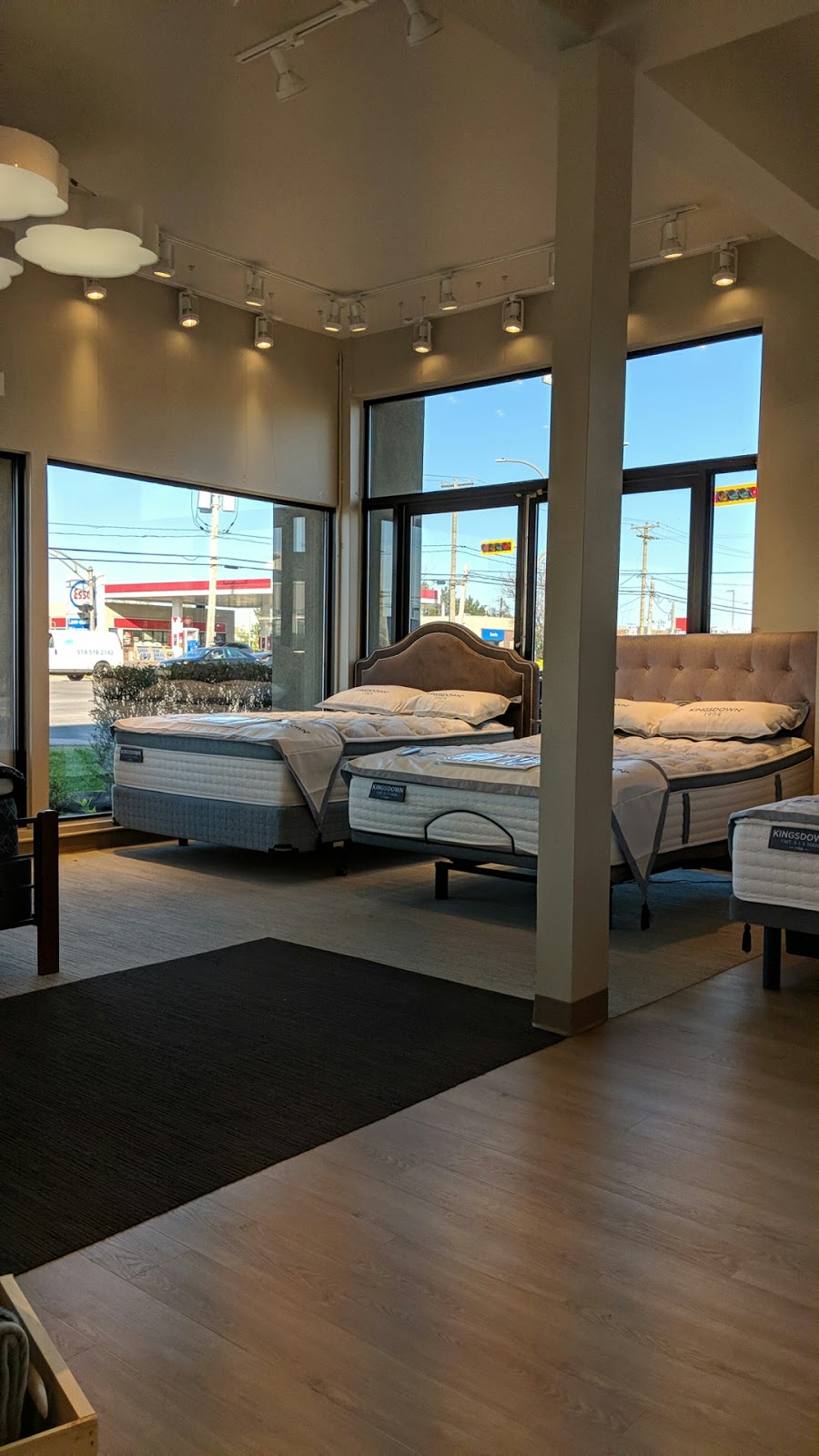 Dormez-vous | 3050 Bd Saint-Charles, Kirkland, QC H9H 3B7, Canada | Phone: (514) 694-9724