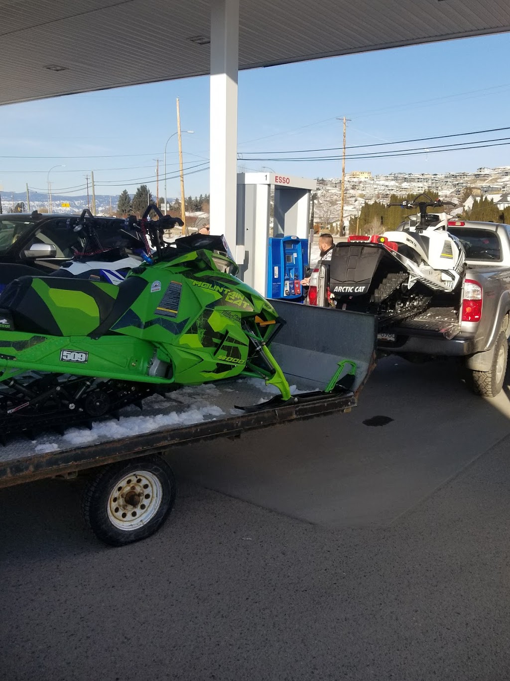 Esso | 1799 BC-33, Kelowna, BC V1P 1K5, Canada | Phone: (250) 765-2407