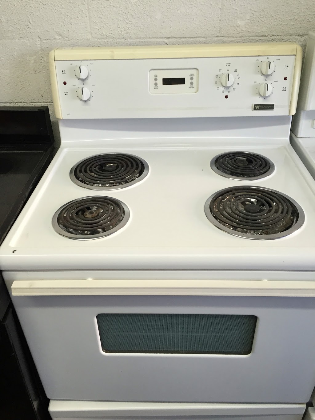 Ameublement Frontenac | 1840 B Rue Frontenac, Montréal, QC H2K 2Z1, Canada | Phone: (514) 522-6988
