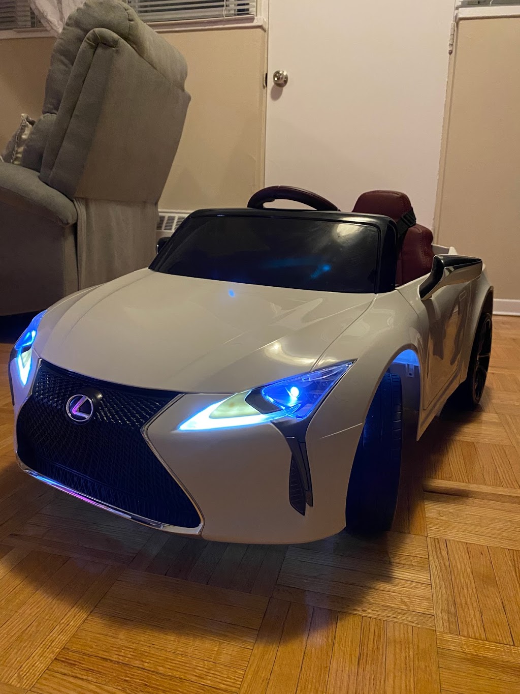 king Toys Canada | 4585 Palladium Way, Burlington, ON L7M 0W9, Canada | Phone: (289) 440-2555