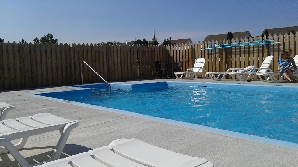 Ferme 5 Etoiles - Centre de vacances | 465 QC-172, Sacré-Coeur, QC G0T 1Y0, Canada | Phone: (418) 236-4551