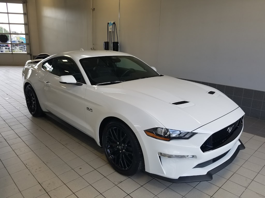 West Island Ford | 3850 Bd des Sources, Dollard-des-Ormeaux, QC H9B 2C8, Canada | Phone: (514) 683-3850