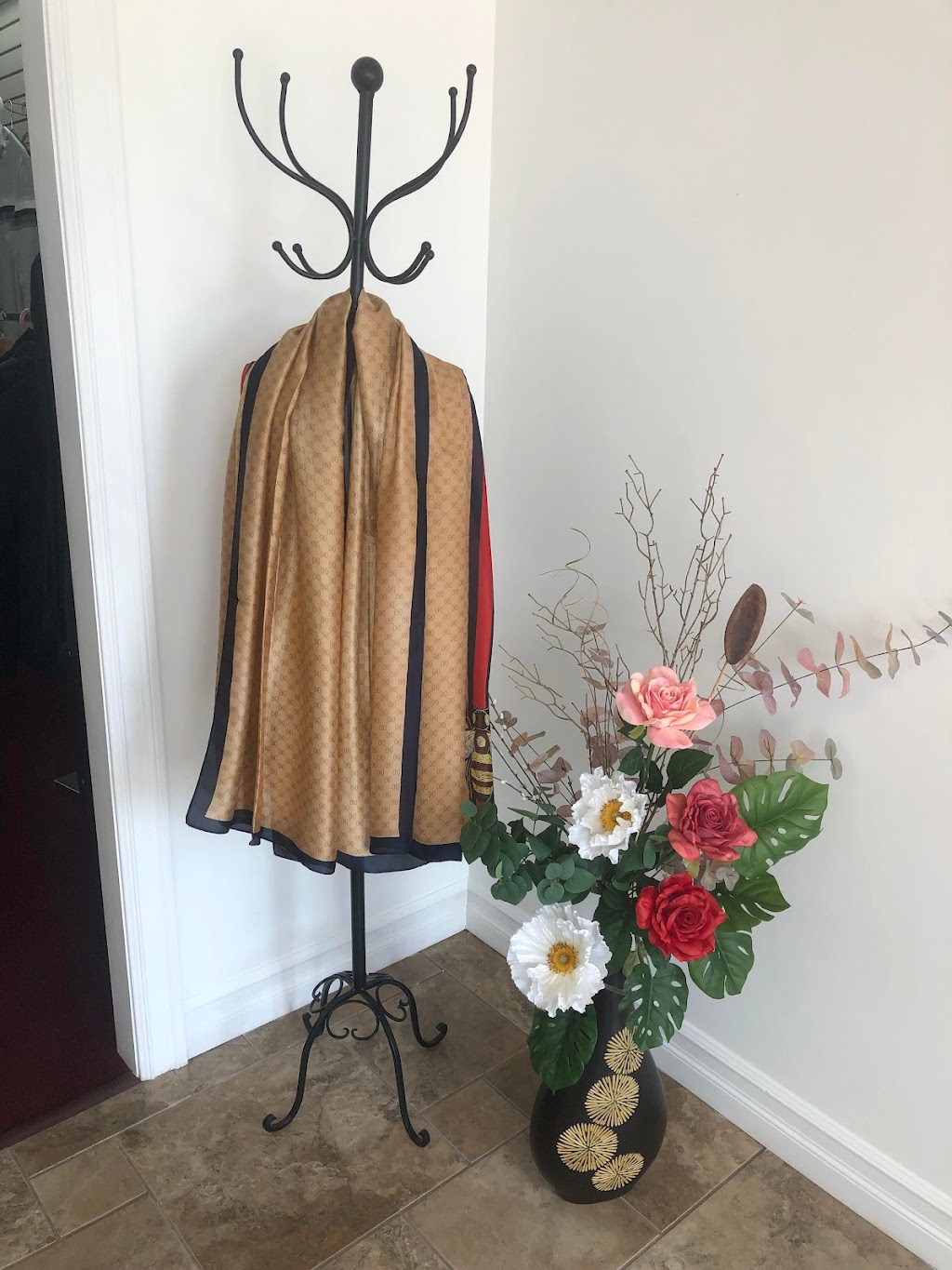 Lupine Boutique | 161 Maypoint Rd Unit 5, Charlottetown, PE C1E 1X6, Canada | Phone: (902) 916-9996