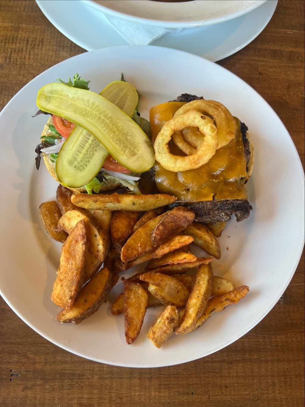 Tin Dogs Pub & Brewery | 8510 19 Ave, Coleman, AB T0K 0M0, Canada | Phone: (403) 753-0313