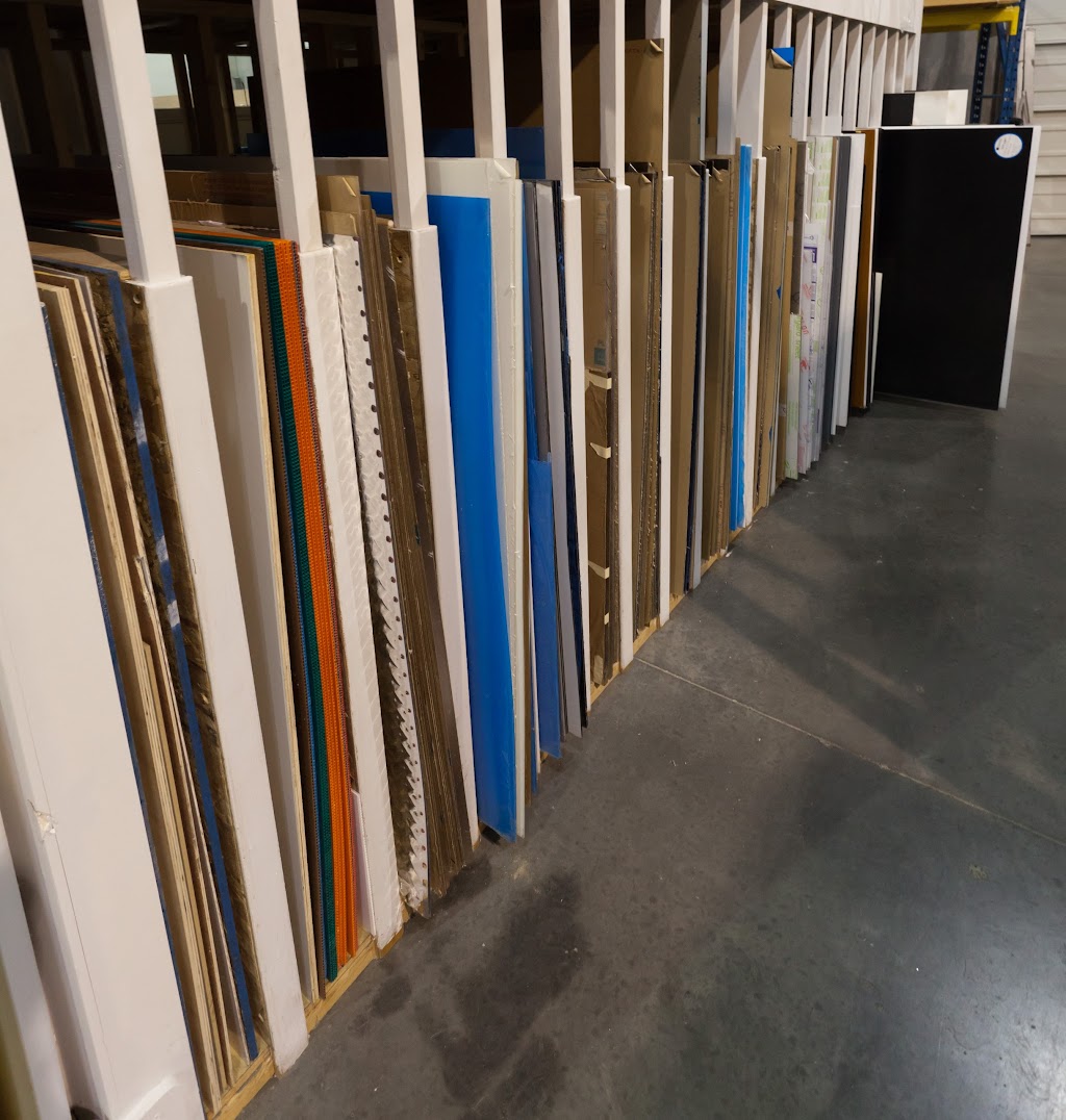 Robertson Plastics | 19505 56 Ave #107, Surrey, BC V3S 6K3, Canada | Phone: (604) 533-4055