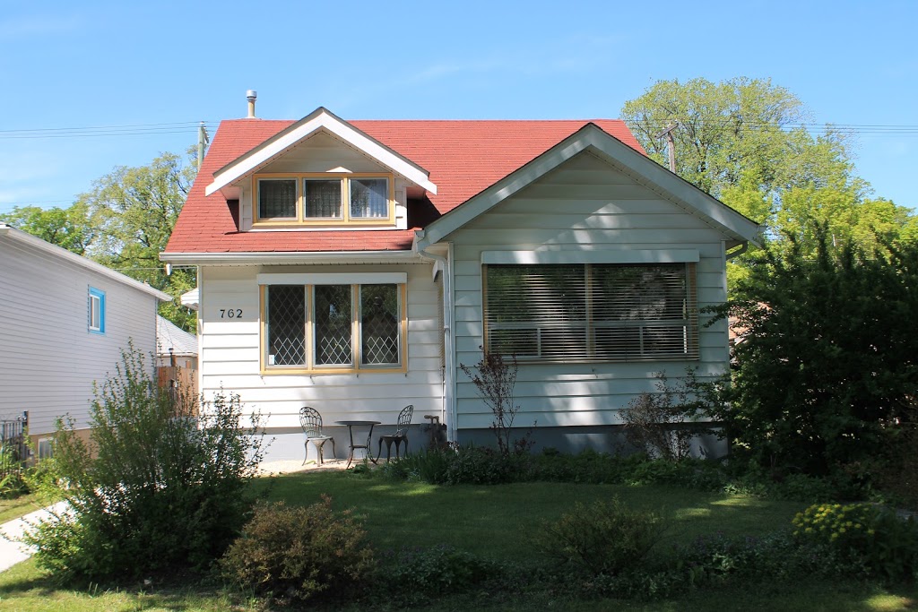 Jen Sangster | 1450 Corydon Ave #3, Winnipeg, MB R3N 0J3, Canada | Phone: (204) 989-5000