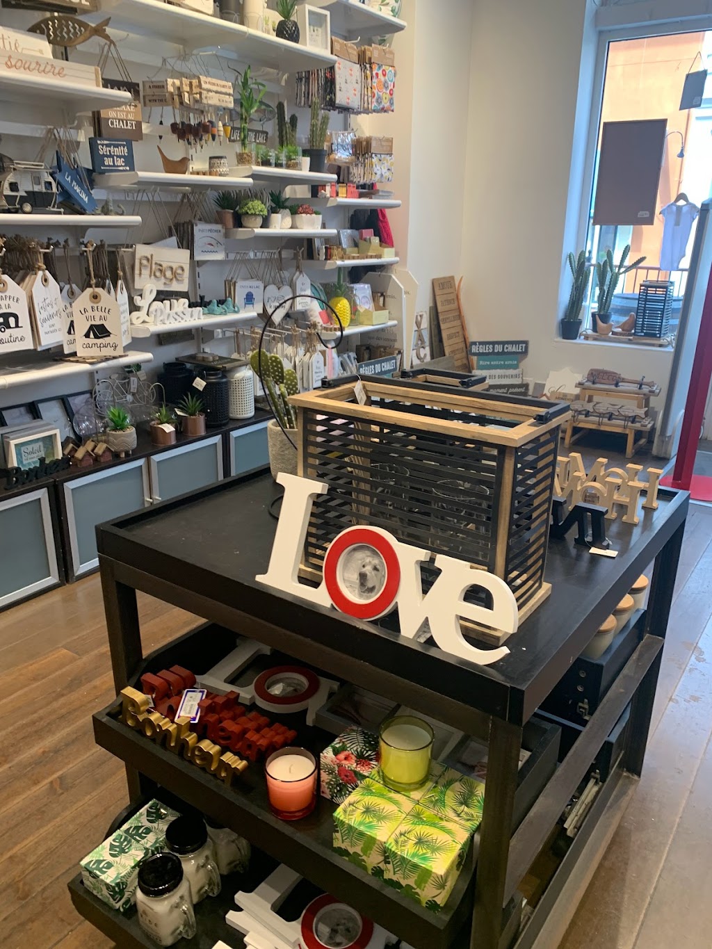 Tremblant & CO. | 118 Chem. de Kandahar, Mont-Tremblant, QC J8E 1E2, Canada | Phone: (819) 681-5956