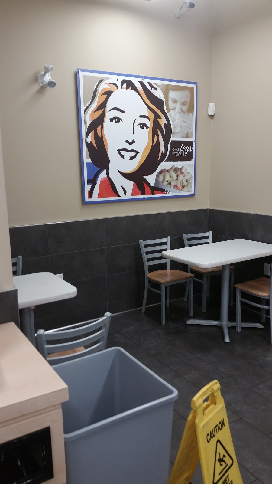 Mary Browns Chicken & Taters! | 390 Pleasant St, Dartmouth, NS B2Y 3S5, Canada | Phone: (902) 406-0574