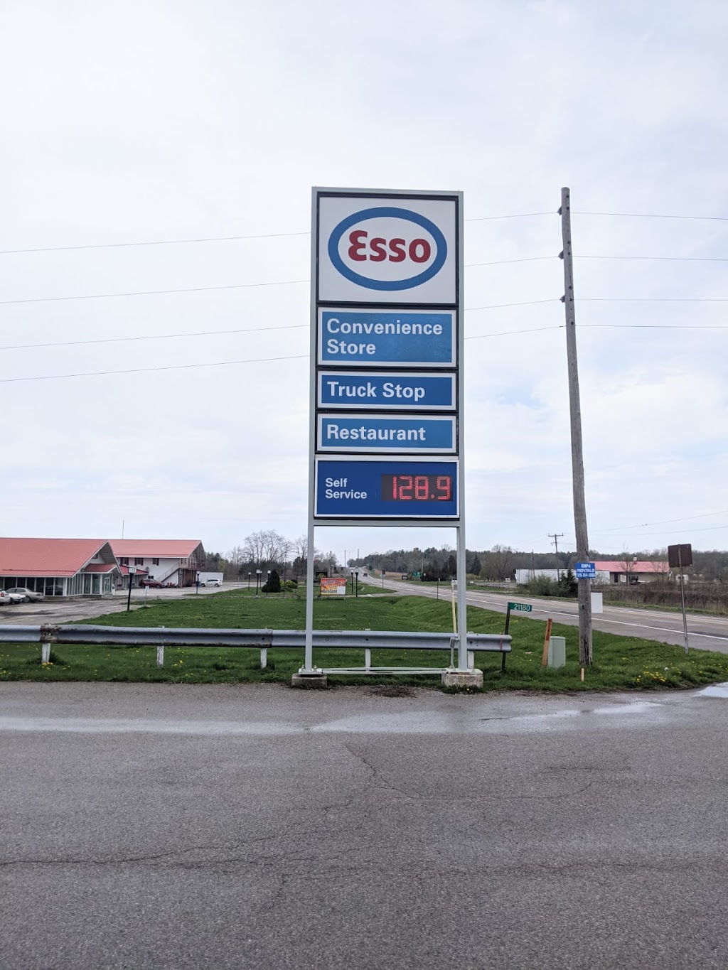 Ridgetown Fuels | 21180 Victoria Rd, Ridgetown, ON N0P 2C0, Canada | Phone: (519) 674-2424