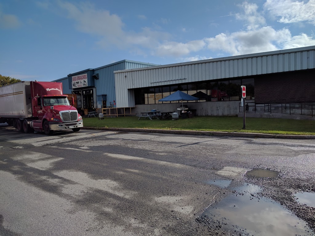 Manitoulin Transport | 1890 Boulevard des Sources, Pointe-Claire, QC H9R 5B1, Canada | Phone: (800) 361-3132
