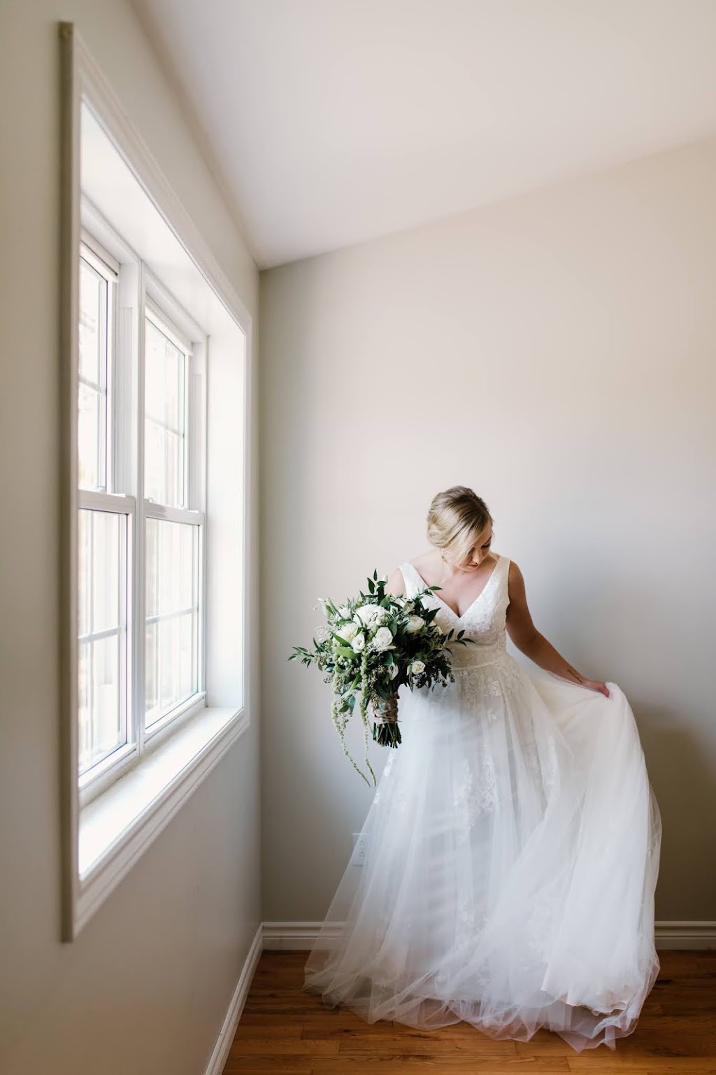 COBOURG Lasting Memories Bridal & Evening Wear | Evening Appointments Available, 158 Hibernia St, Cobourg, ON K9A 3J8, Canada | Phone: (905) 373-1312
