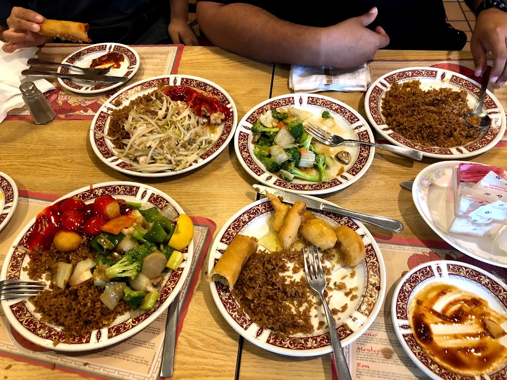 Mei King Restaurant | 82 Margaret Ave, Kitchener, ON N2H 4H4, Canada | Phone: (519) 743-6431