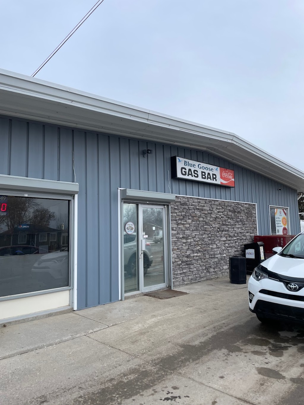 Blue Goose Gas Bar | 227 North 1 St W, Magrath, AB T0K 1J0, Canada | Phone: (403) 758-3322