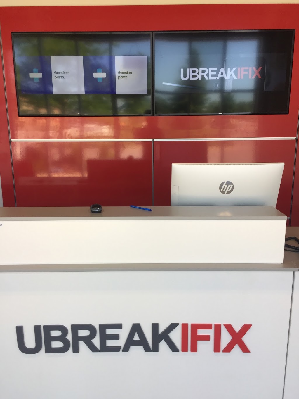 uBreakiFix | 2002 Mer-Bleue Rd, Orléans, ON K4A 0G2, Canada | Phone: (613) 714-4650