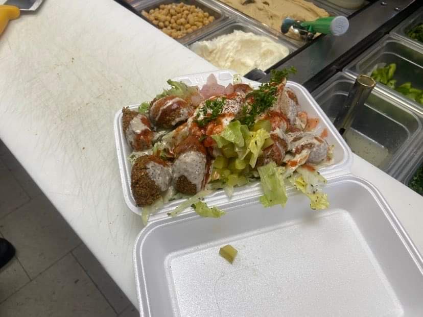 Madameek | 244 Pembroke St W, Pembroke, ON K8A 5N2, Canada | Phone: (613) 732-1000