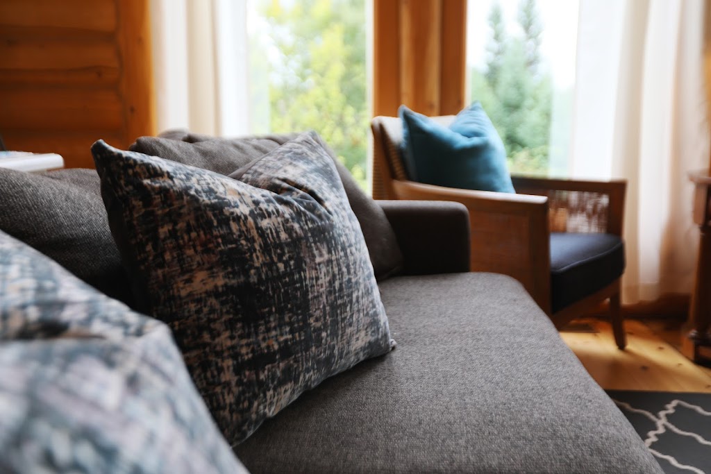 Chalet no. 84 by Fiddler Lake Resort® (Cerf-Deer) | 21 Chem. du Grand-Pic, Mille-Isles, QC J0R 1A0, Canada | Phone: (800) 721-0371