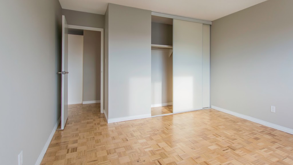The York House | 10030 114 St NW, Edmonton, AB T5K 1R3, Canada | Phone: (587) 442-0199