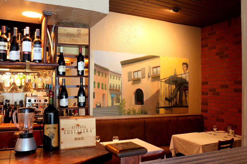 Mr Bs-March House Restaurant | 2446 Bank St, Ottawa, ON K1V 8R9, Canada | Phone: (613) 731-6800