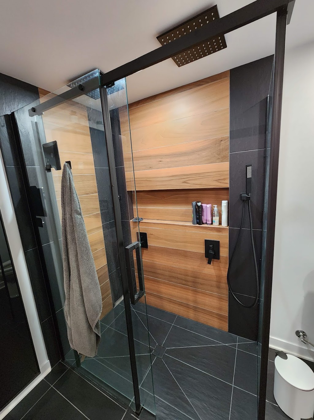 Renovo Solutions | 963A Av. Rose-de-Lima, Laval, QC H7E 2S8, Canada | Phone: (514) 928-1278