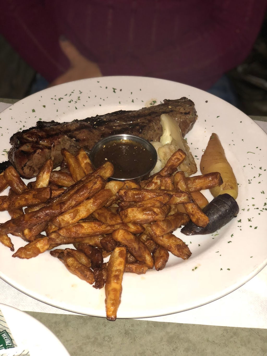 Restaurant OSharkcoal | 87 Boulevard Saint-Luc, Saint-Jean-sur-Richelieu, QC J2W 1E2, Canada | Phone: (450) 359-6465