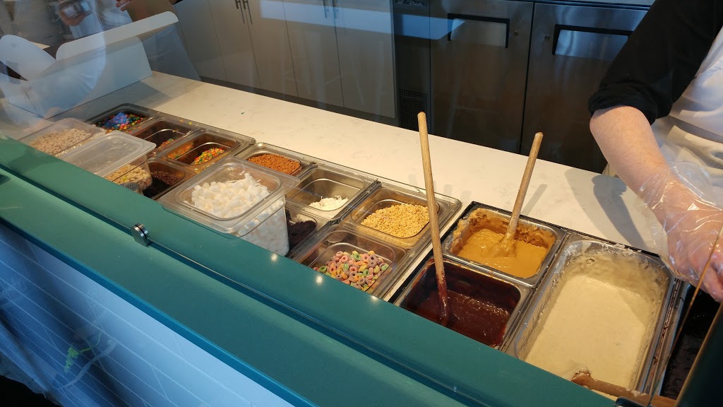 Mavericks Donut Company | 1500 Bank St, Ottawa, ON K1H 7Z2, Canada | Phone: (613) 680-1004