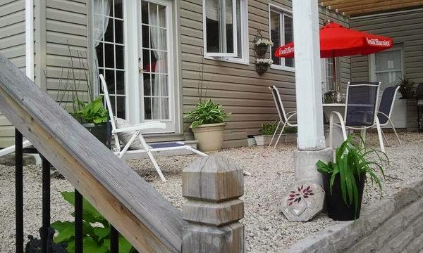 Eugenia Falls Guesthouse | 160 Pellisier St, Flesherton, ON N0C 1E0, Canada | Phone: (519) 924-0234