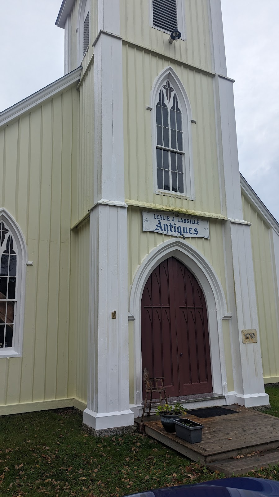 Leslie J. Langille Antiques | 1713 Nova Scotia Trunk 1, Clementsport, NS B0S 1E0, Canada | Phone: (902) 526-0137