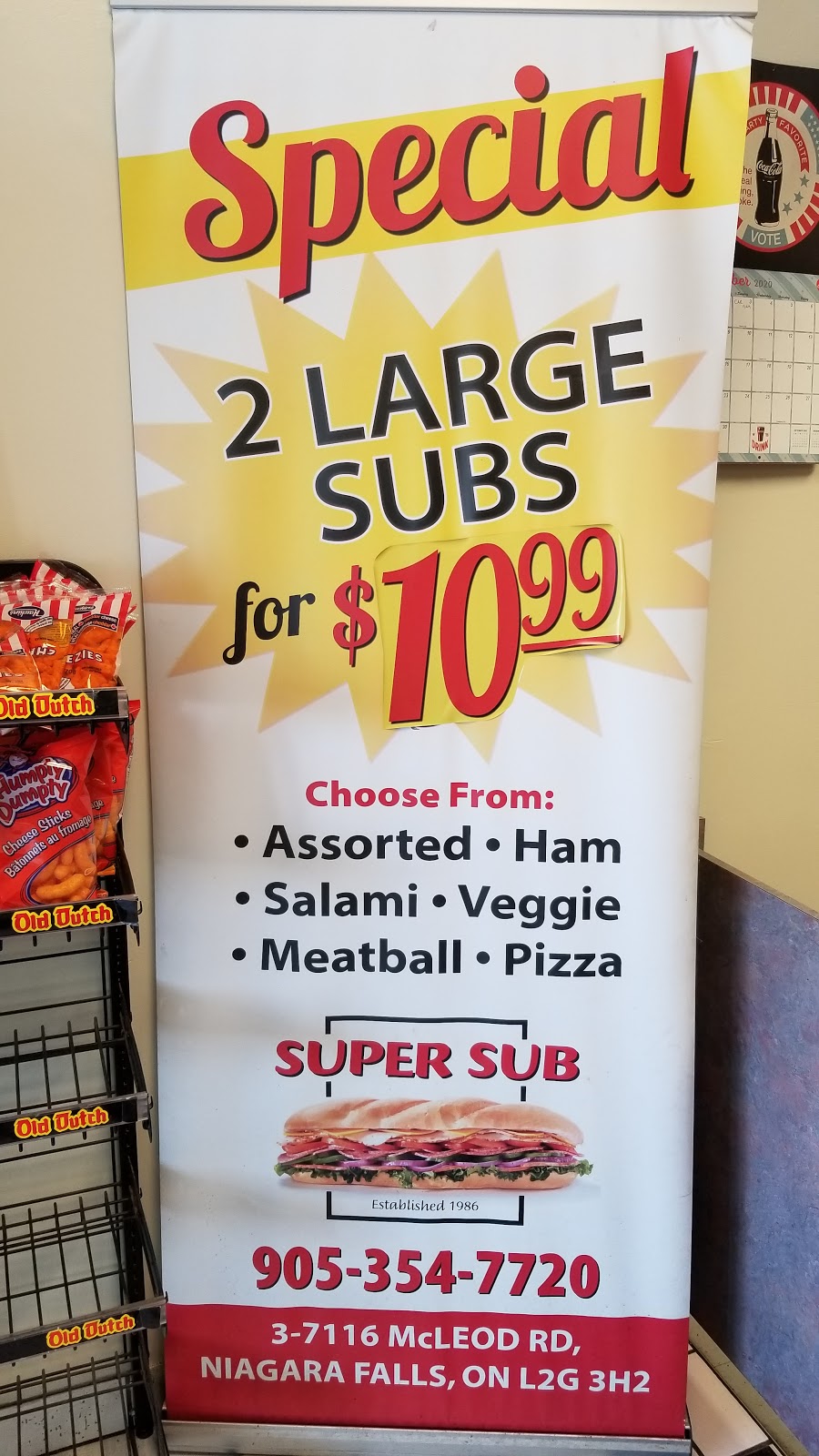 Super Submarine | 7116 McLeod Rd, Niagara Falls, ON L2G 3H2, Canada | Phone: (905) 354-7720