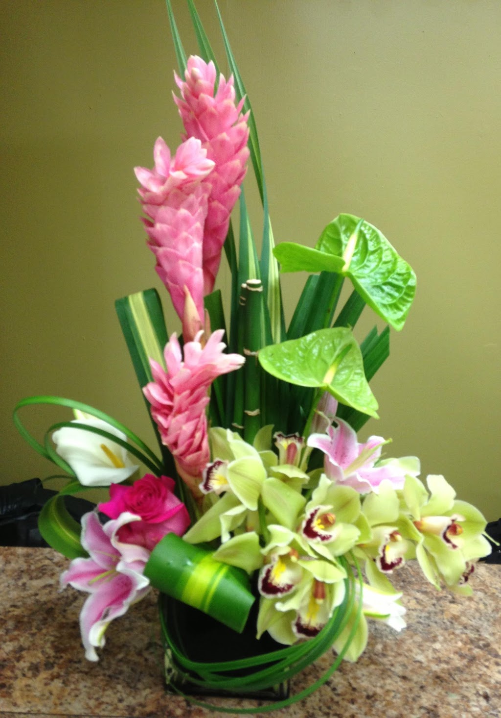 Julies Floral & Gifts | 2965 Islington Ave Unit 6, North York, ON M9L 2K8, Canada | Phone: (416) 248-9478