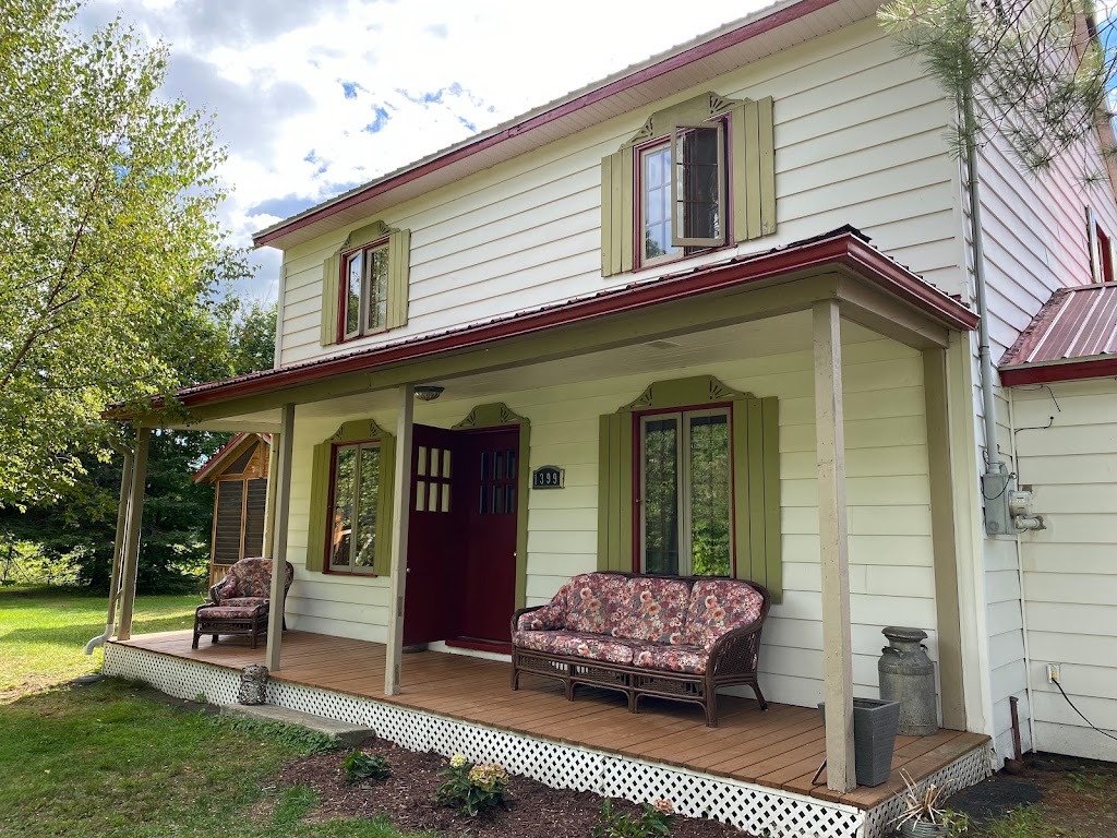 À Chacun Son Shack | 1398 5e Av, Saint-Gabriel-de-Valcartier, QC G0A 4S0, Canada | Phone: (581) 983-5247