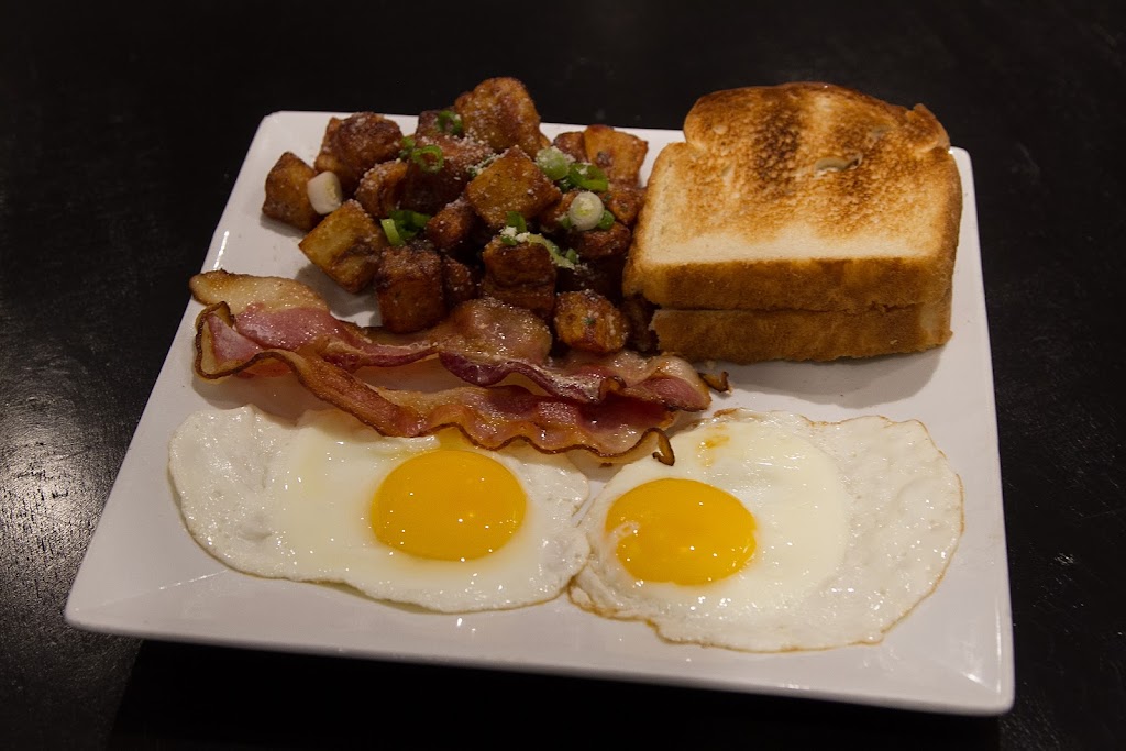 Bistro k73 | 1435 Boulevard Saint-Martin O, Laval, QC H7S 2C6, Canada | Phone: (450) 669-7373