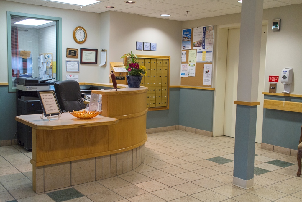 AgeCare Orchard Manor | 951 Cassils Rd W, Brooks, AB T1R 1K9, Canada | Phone: (403) 362-6188
