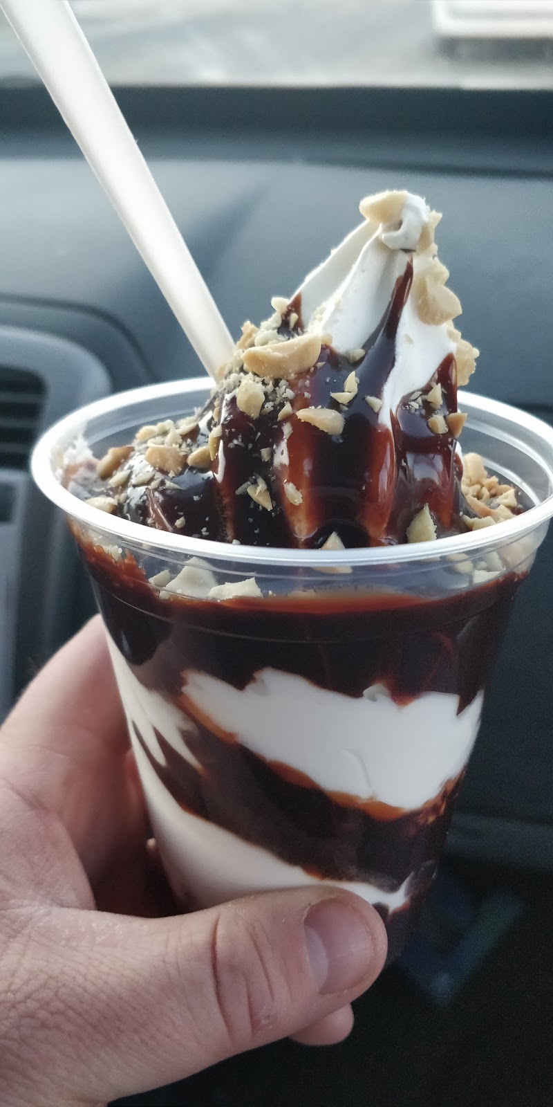 Snow Hut | 105 Home St E, Moose Jaw, SK S6H 4S2, Canada | Phone: (306) 692-1630