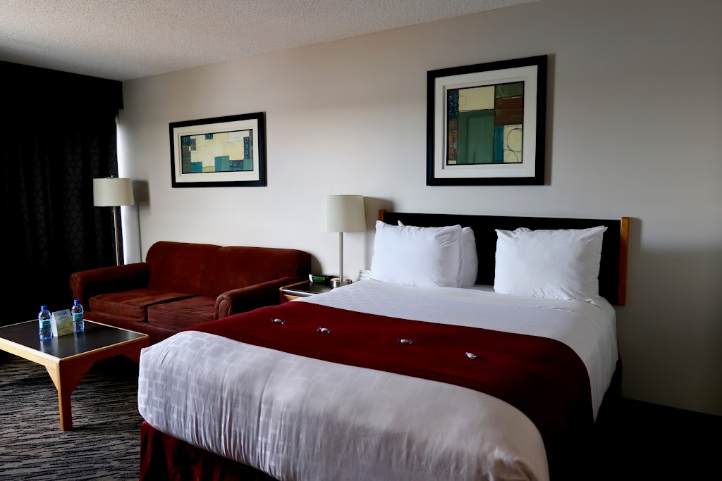 Manitou Springs Resort and Mineral Spa | 302 MacLachlan Ave, Manitou Beach, SK S0K 4T1, Canada | Phone: (306) 946-2233