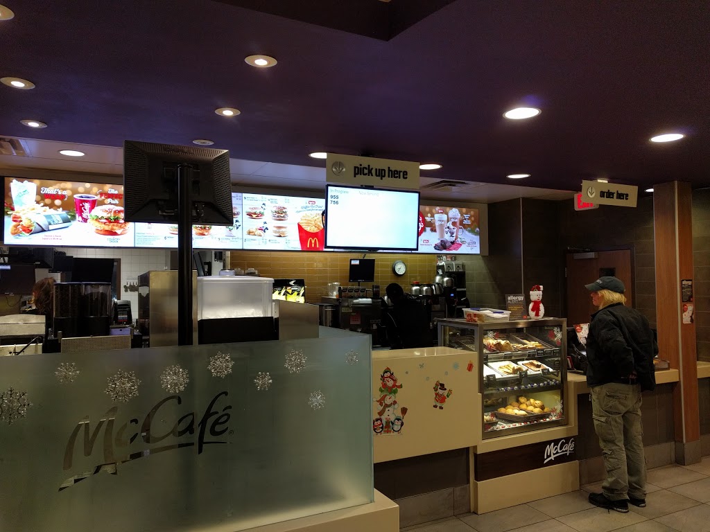 McDonalds | 1567 Cedar Hill Cross Rd, Victoria, BC V8P 2P3, Canada | Phone: (250) 952-3610