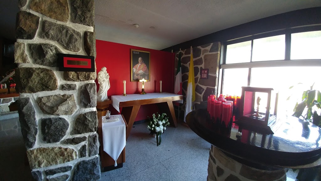 Église catholique à Montréal | 750 Boulevard Saint-Sylvain, Laval, QC H7E 2X3, Canada | Phone: (450) 661-2111