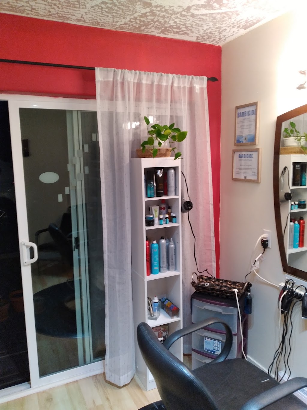 The hair shack | 6028 Stoneridge Rd, Duncan, BC V9L 0B1, Canada | Phone: (250) 701-3680