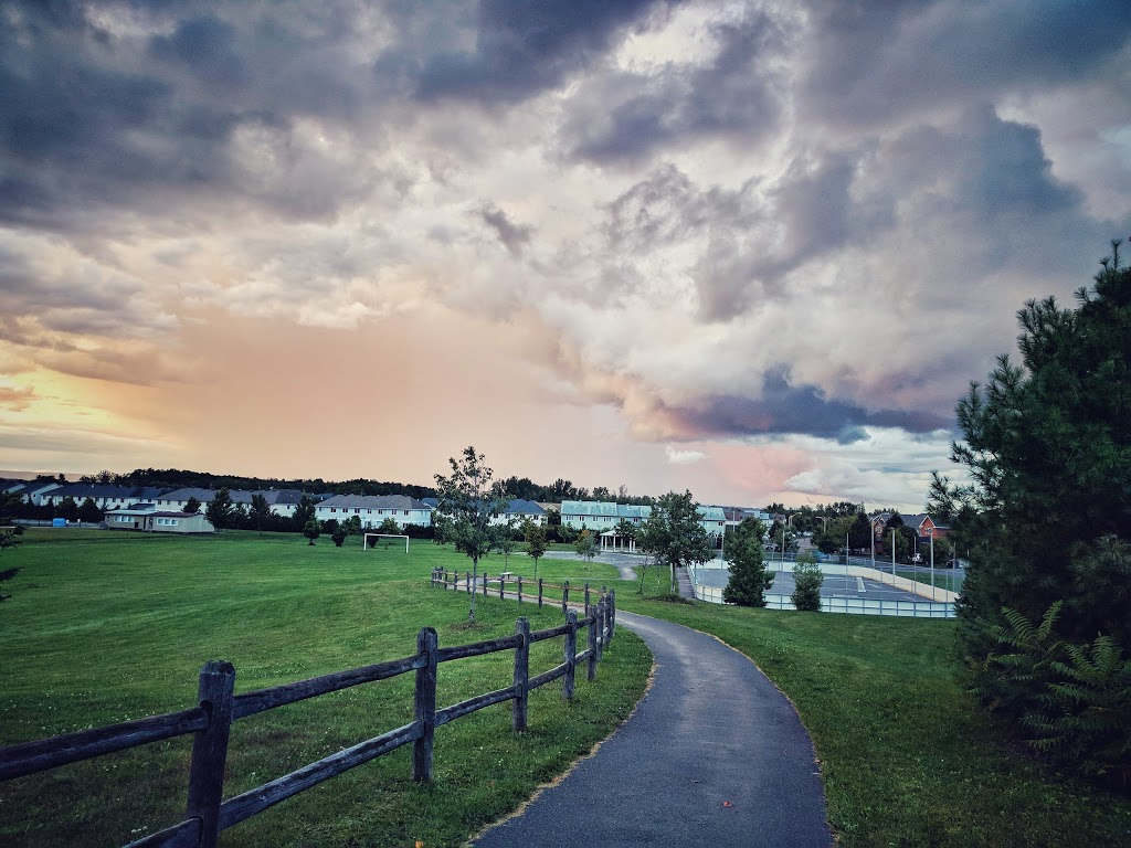 Juanita Snelgrove Park | 356 Kinghorn Crescent, Kanata, ON K2K 0C6, Canada