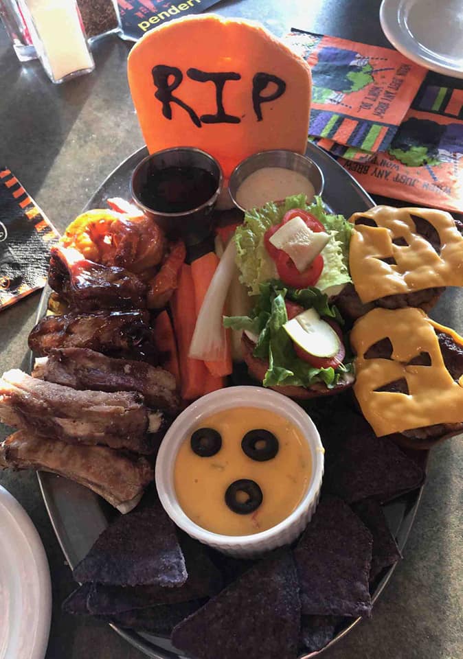 Clubhouse Restaurant | 13823 Sunshine Coast Hwy, Madeira Park, BC V0N 2H0, Canada | Phone: (604) 883-9542