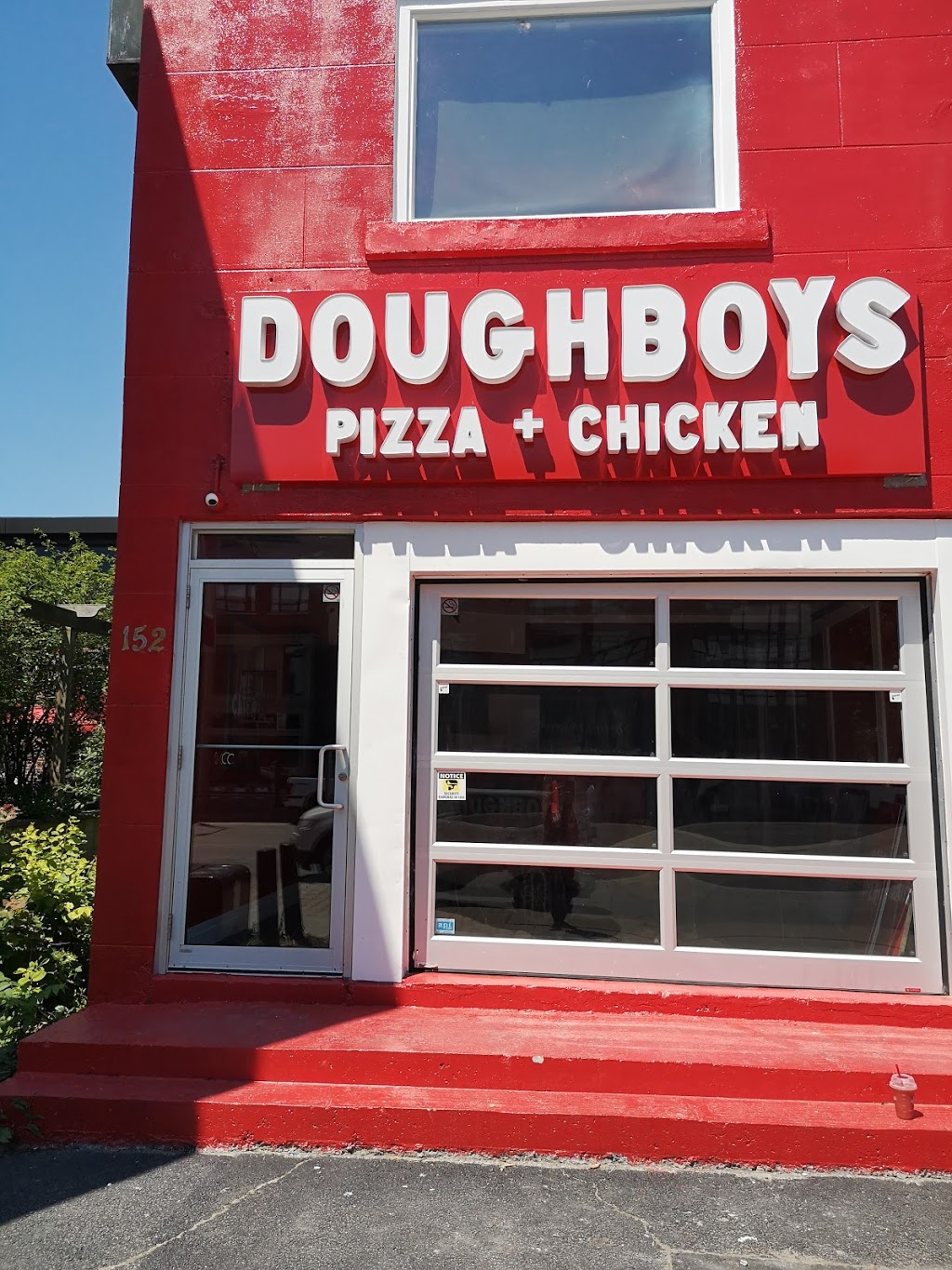 Doughboys Port Credit | 152 Lakeshore Rd E, Mississauga, ON L5G 1E9, Canada | Phone: (905) 990-6060